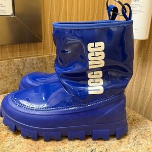 UGG Classic Brellah Mini Boot Regal Blue women’s size 7 -NWT